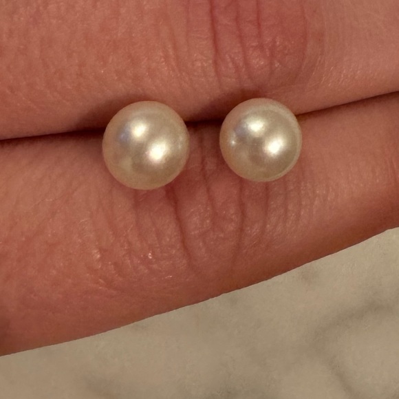 Tiffany & Co. Pearl Earrings - Picture 2 of 13